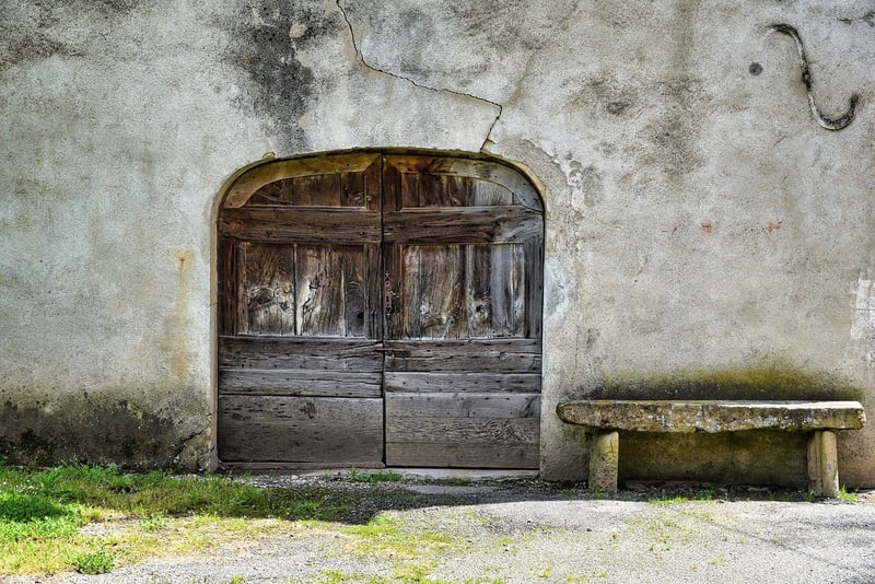 Rustic Barn Image